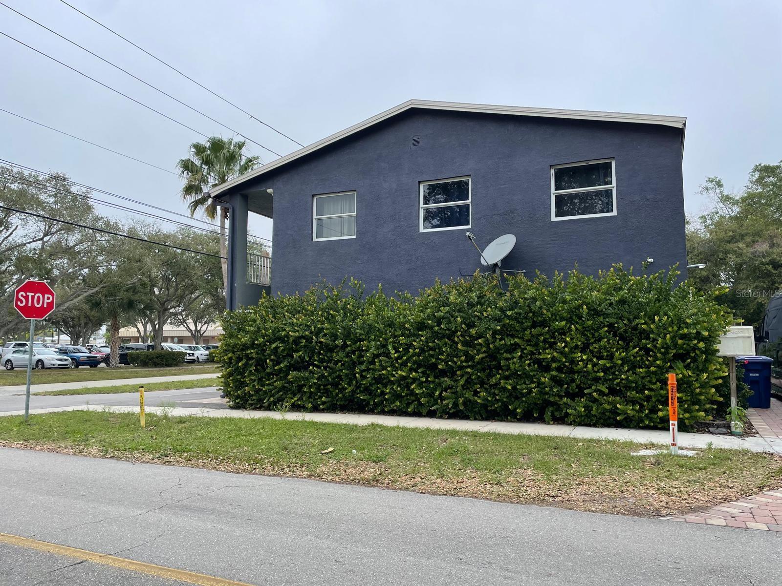 2251 GRAND AVE, FORT MYERS, FL — photo 2
