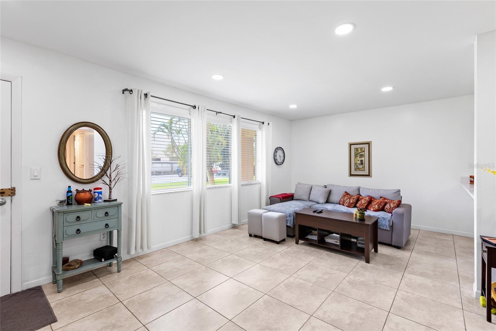 2525 W BAY DR #D13, LARGO, FL — photo 9