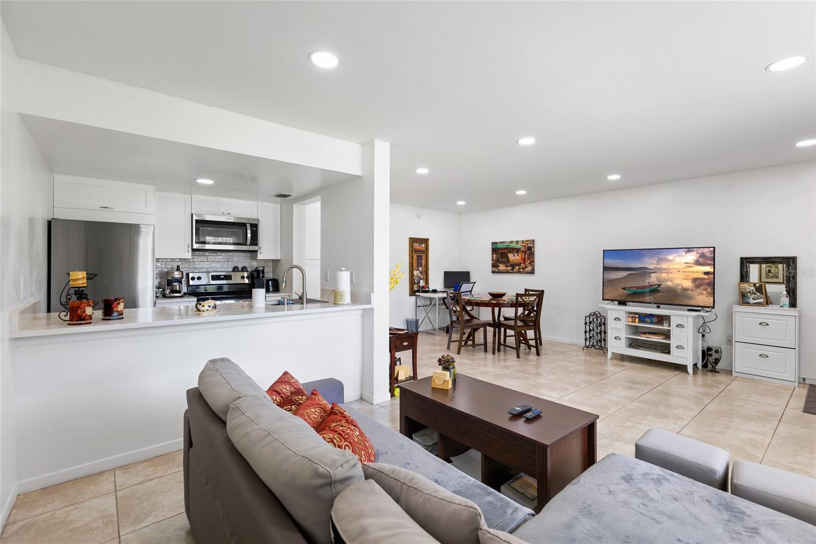 2525 W BAY DR #D13, LARGO, FL — photo 12