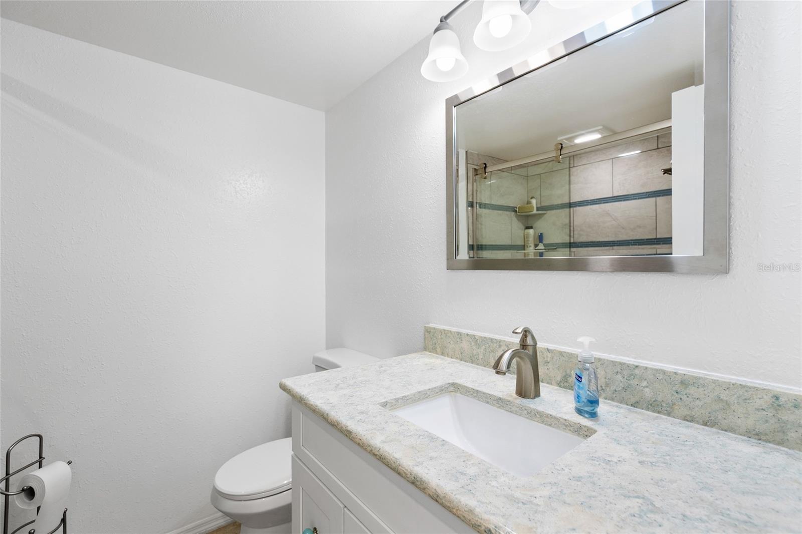 2525 W BAY DR #D13, LARGO, FL — photo 19