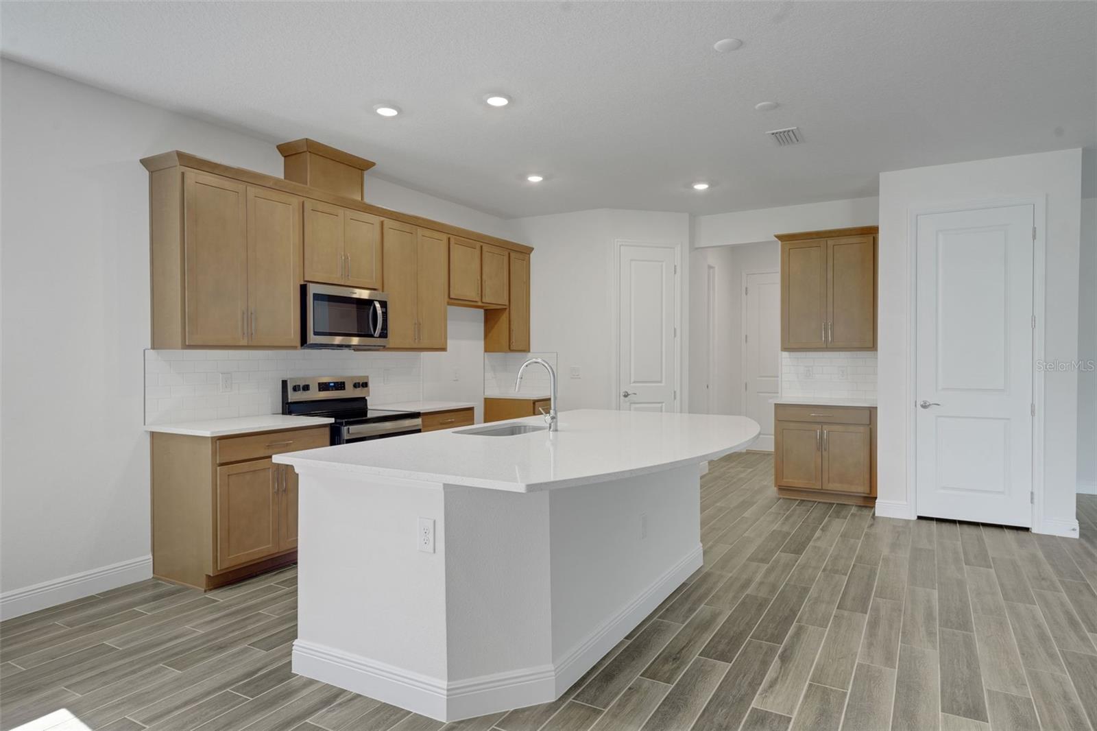 17546 VALLEYWOOD PKWY, LAND O LAKES, FL — photo 18