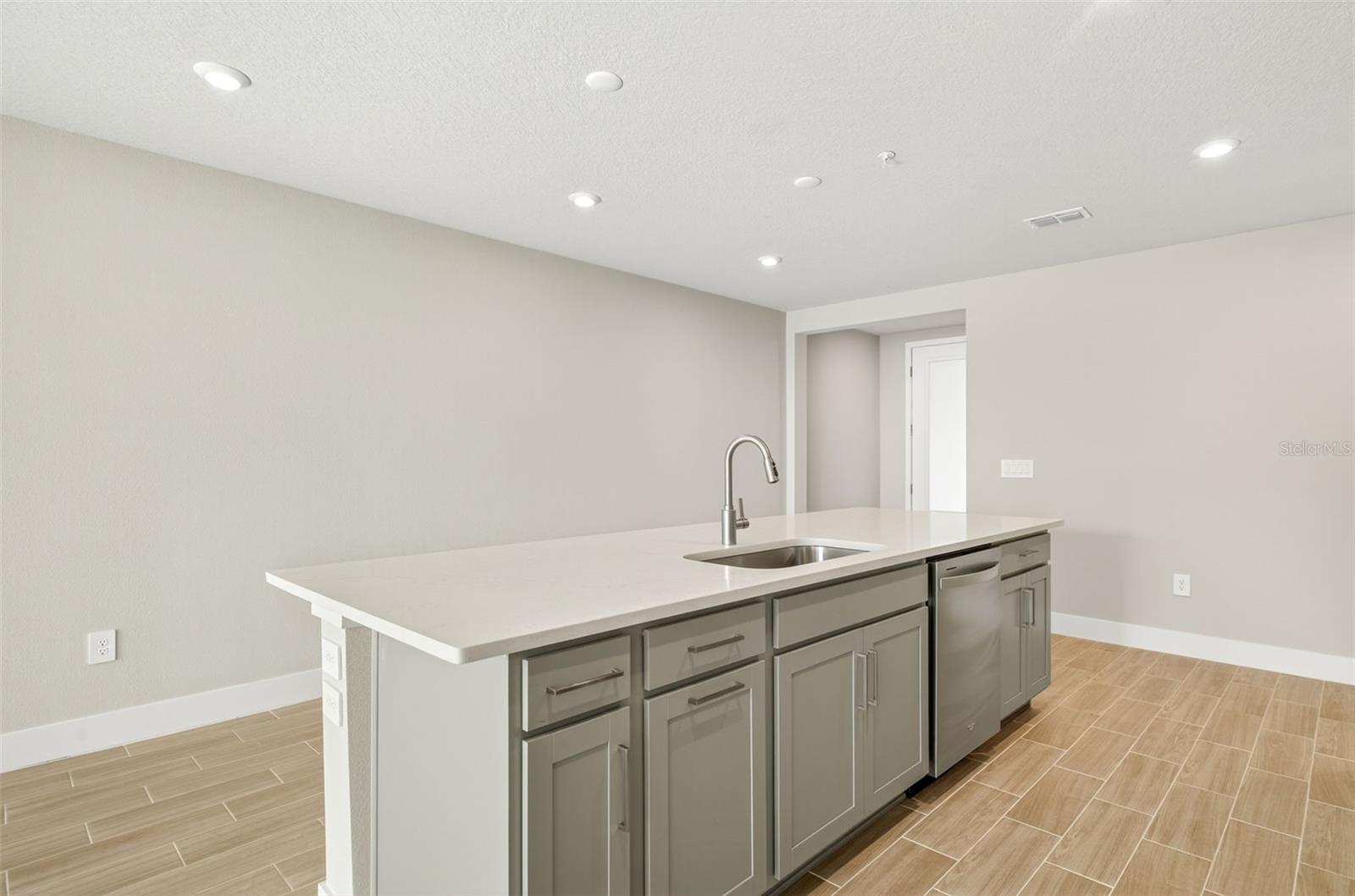 17420 MOONFLOWER DR #102, VENICE, FL — photo 12