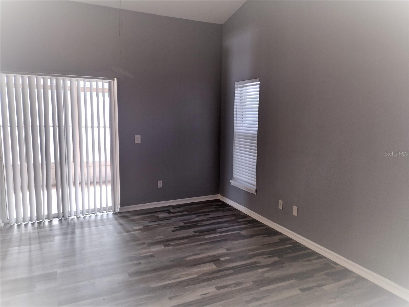 2358 BLUE SAPPHIRE CIR, ORLANDO, FL — photo 2