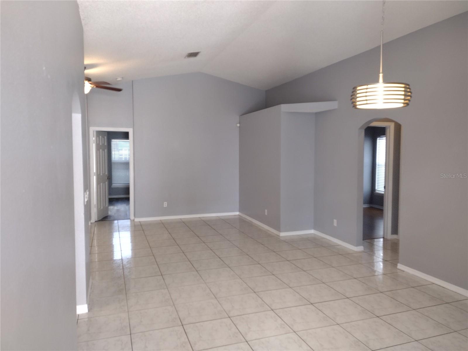 2358 BLUE SAPPHIRE CIR, ORLANDO, FL — photo 4