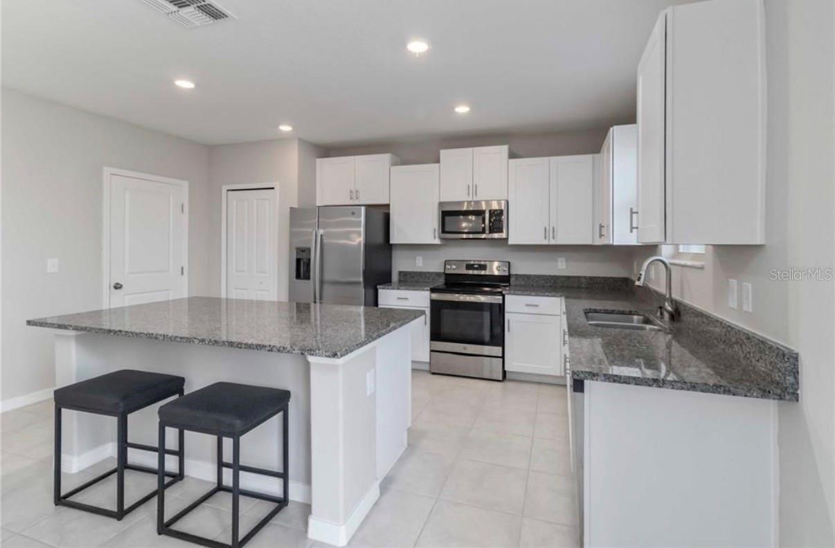 5478 GRAYS HARBOR CT, WIMAUMA, FL — photo 3