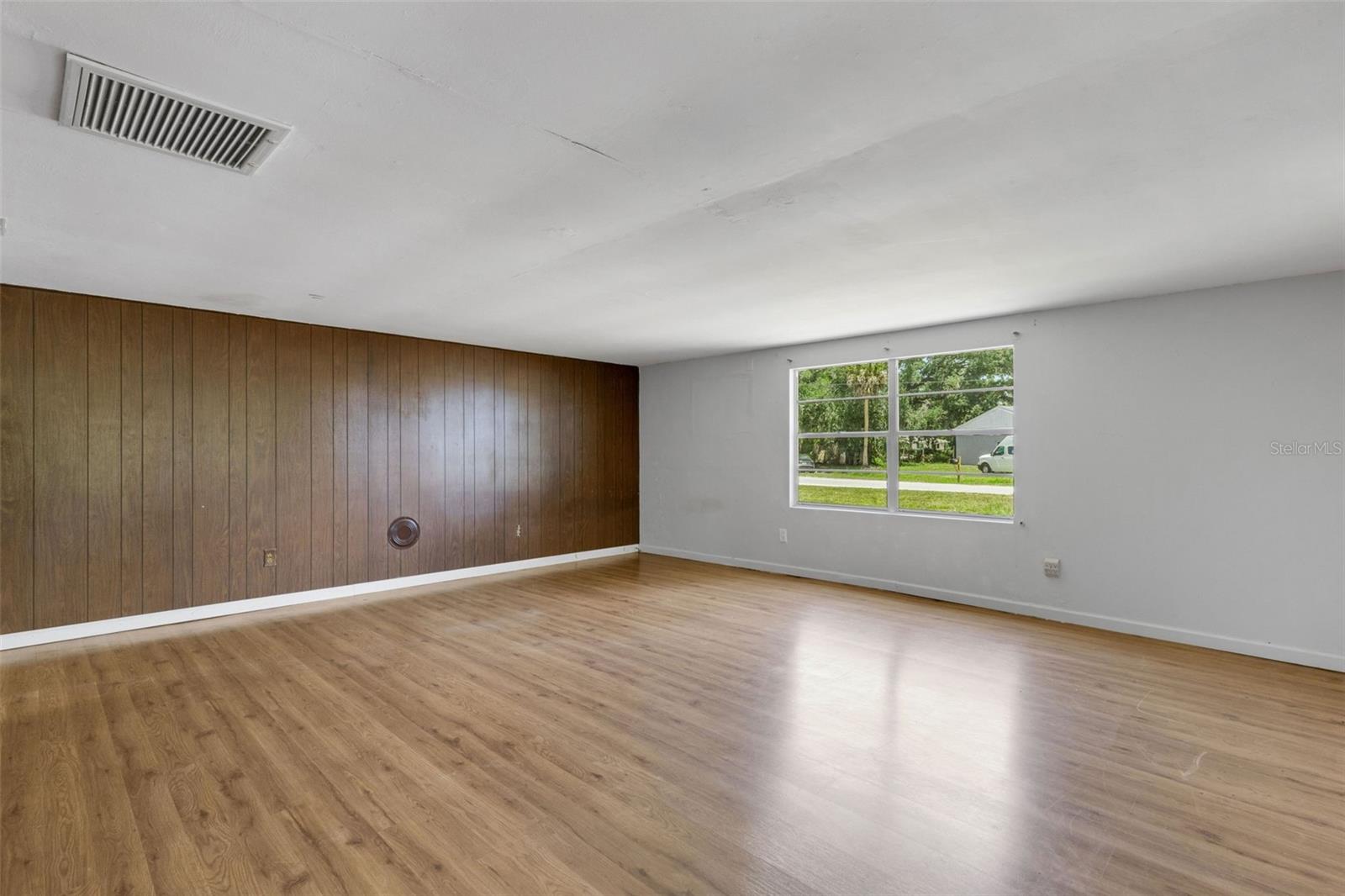 8010 BROWER DR, BRADENTON, FL — photo 10