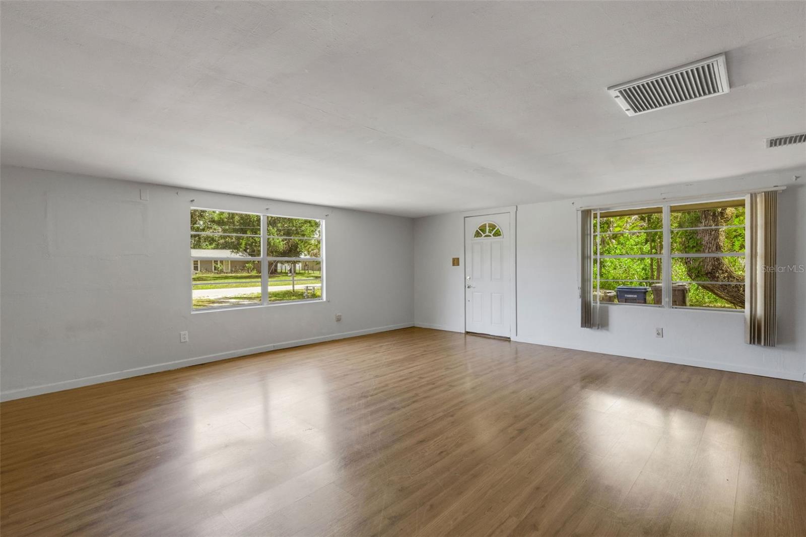 8010 BROWER DR, BRADENTON, FL — photo 11