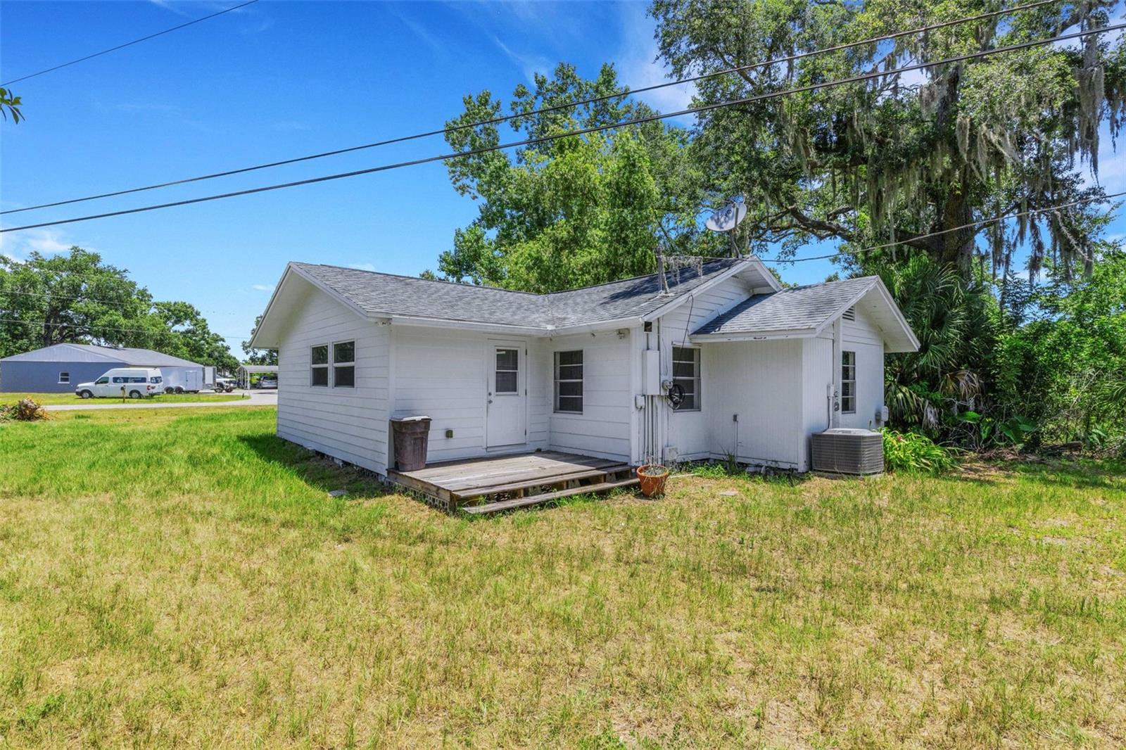 8010 BROWER DR, BRADENTON, FL — photo 38