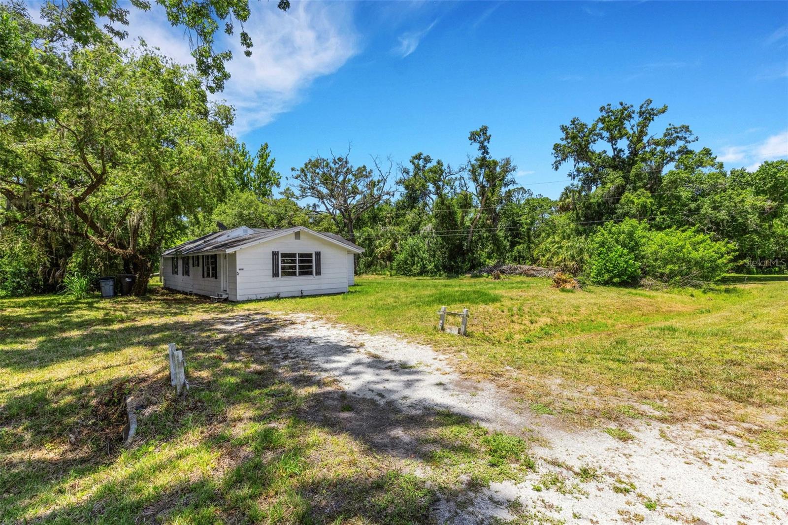 8010 BROWER DR, BRADENTON, FL — photo 40