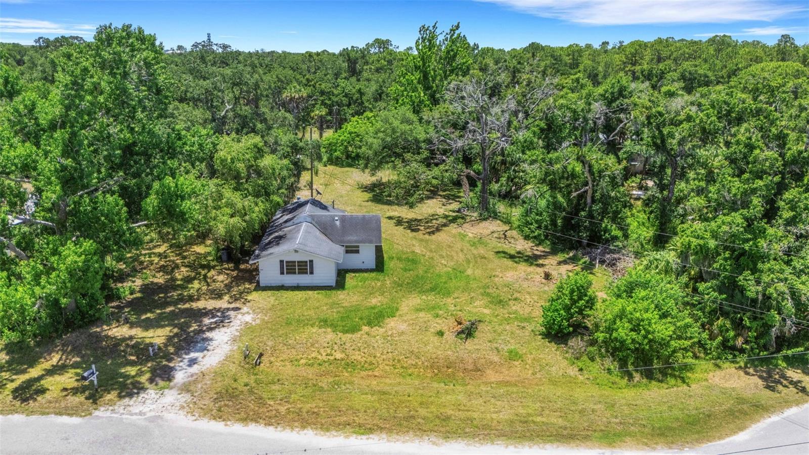8010 BROWER DR, BRADENTON, FL