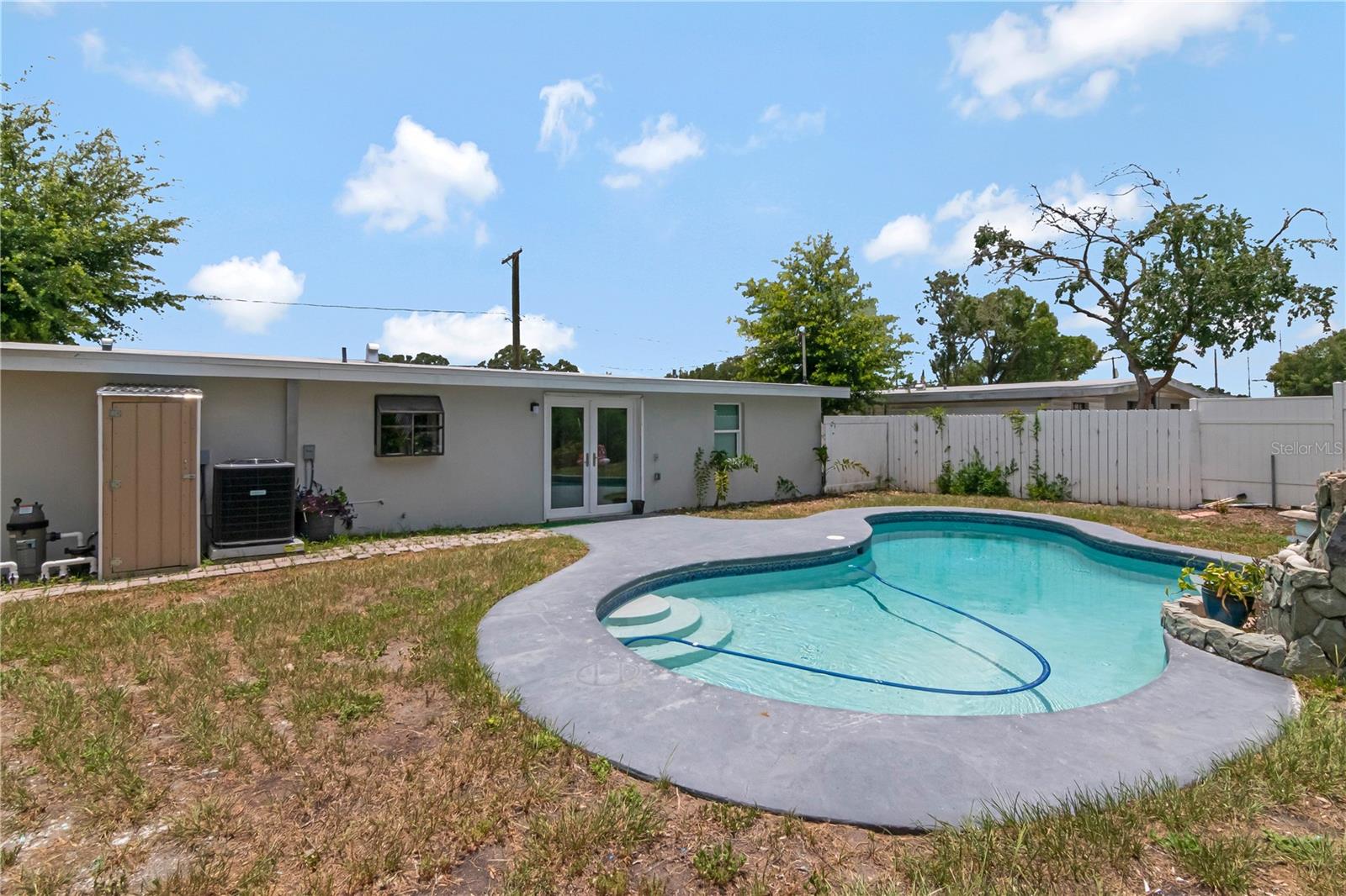 2216 E 109TH AVE, TAMPA, FL — photo 28