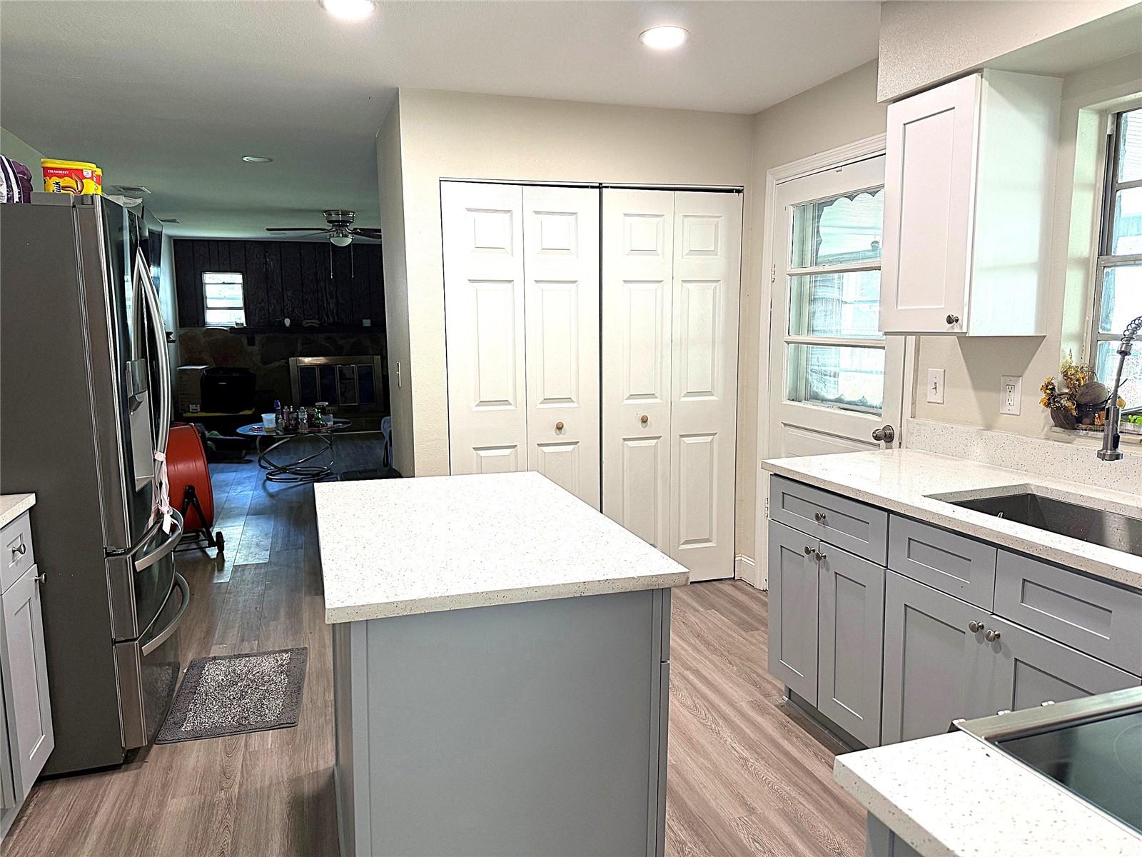 39246 LIZABETH CIR, ZEPHYRHILLS, FL — photo 4