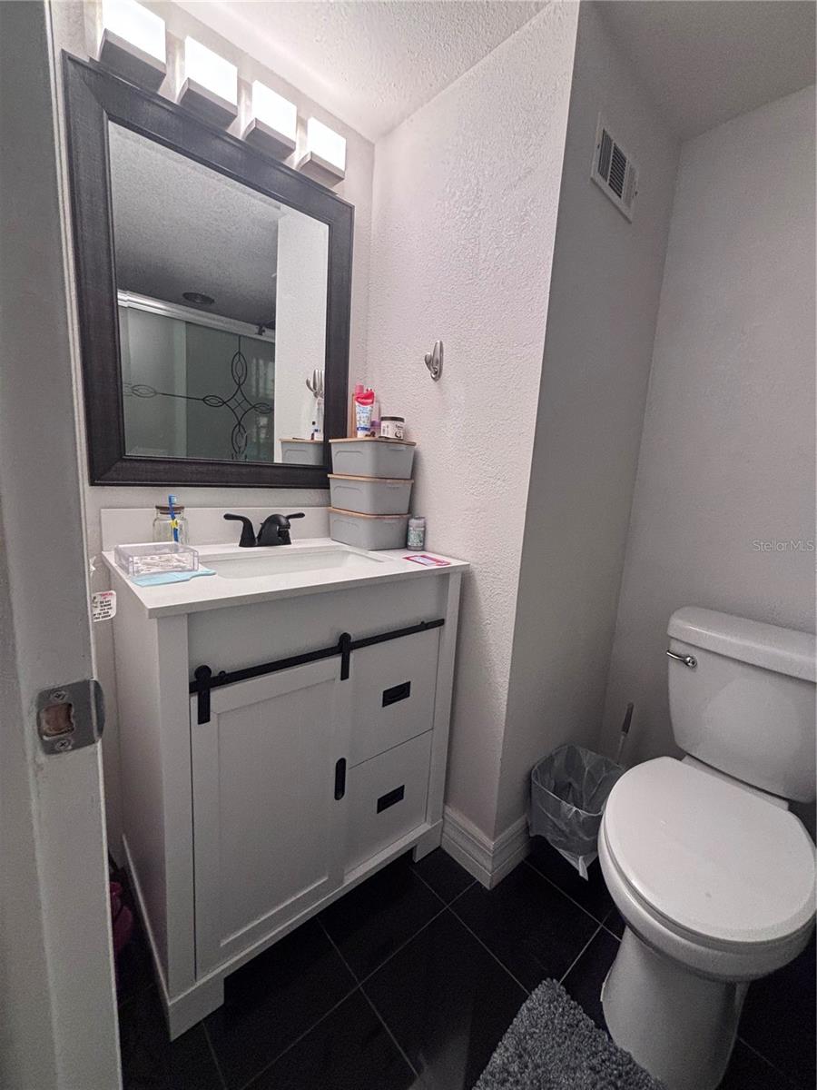 4515 LA CAPRI CT, TAMPA, FL — photo 13