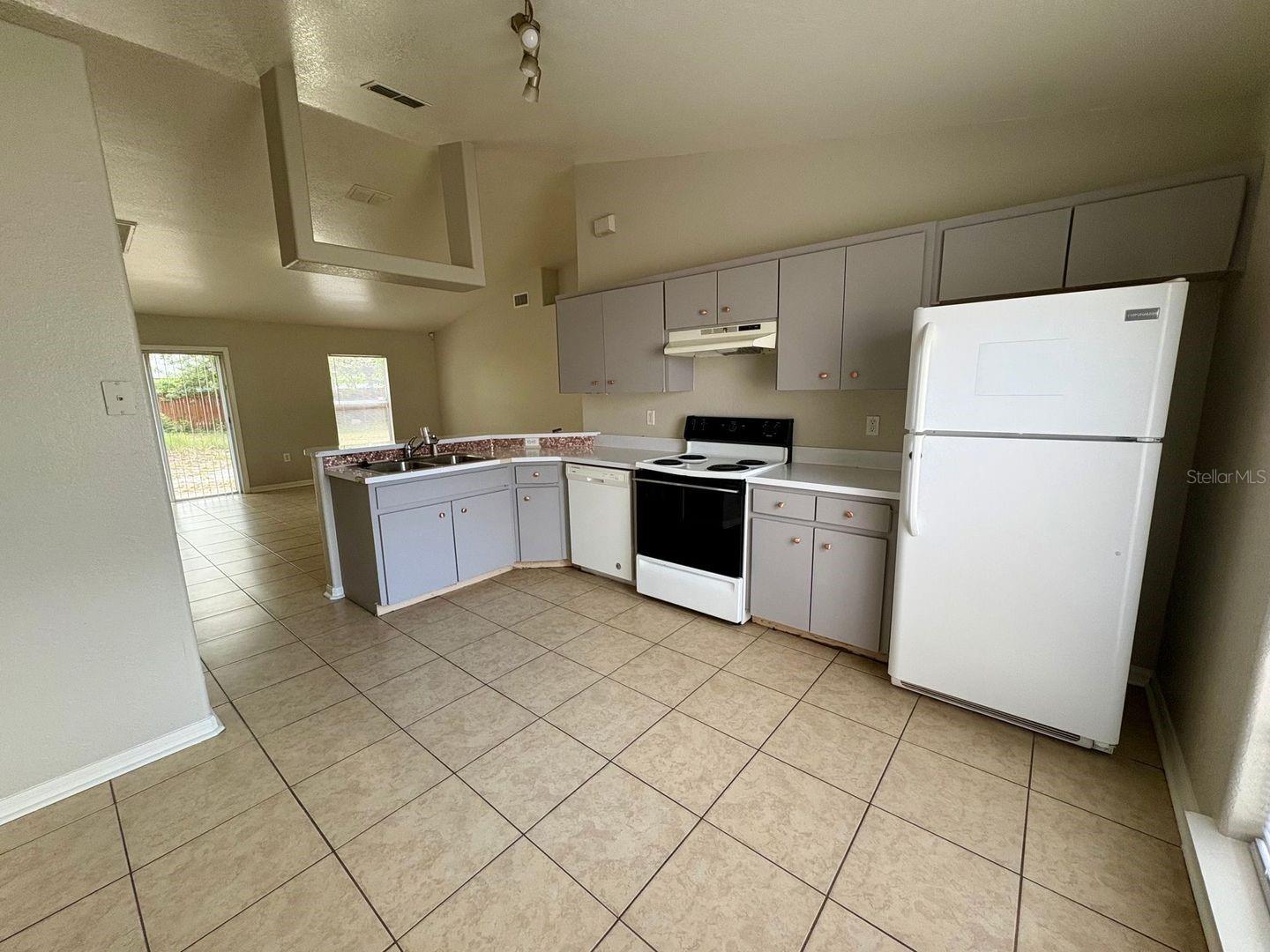 609 TAMARIN LN, POINCIANA, FL — photo 12