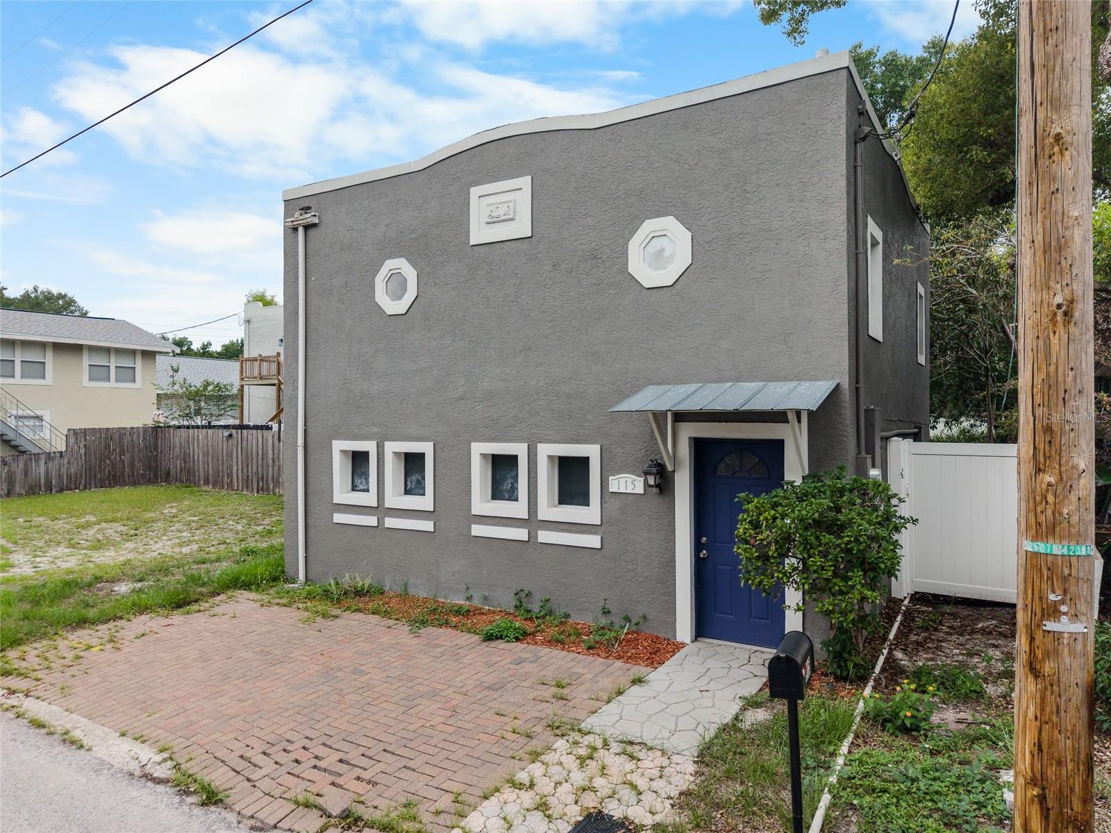 115 W ALLISON CT, TAMPA, FL — photo 2