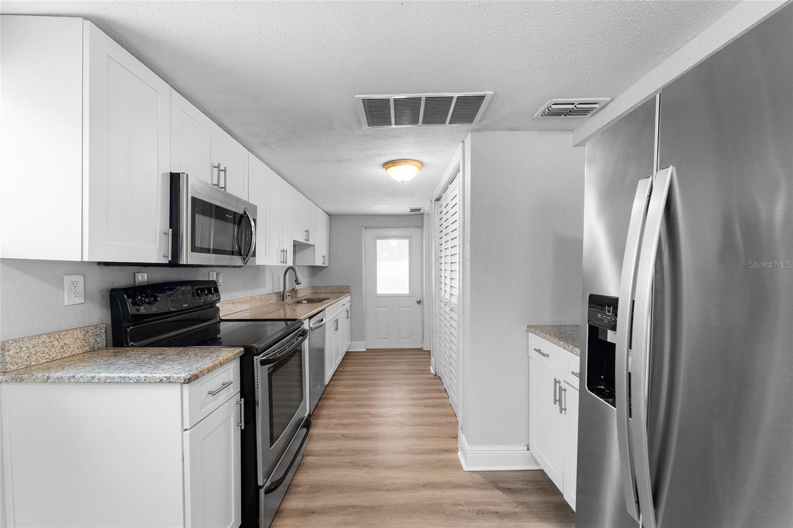 115 W ALLISON CT, TAMPA, FL — photo 8