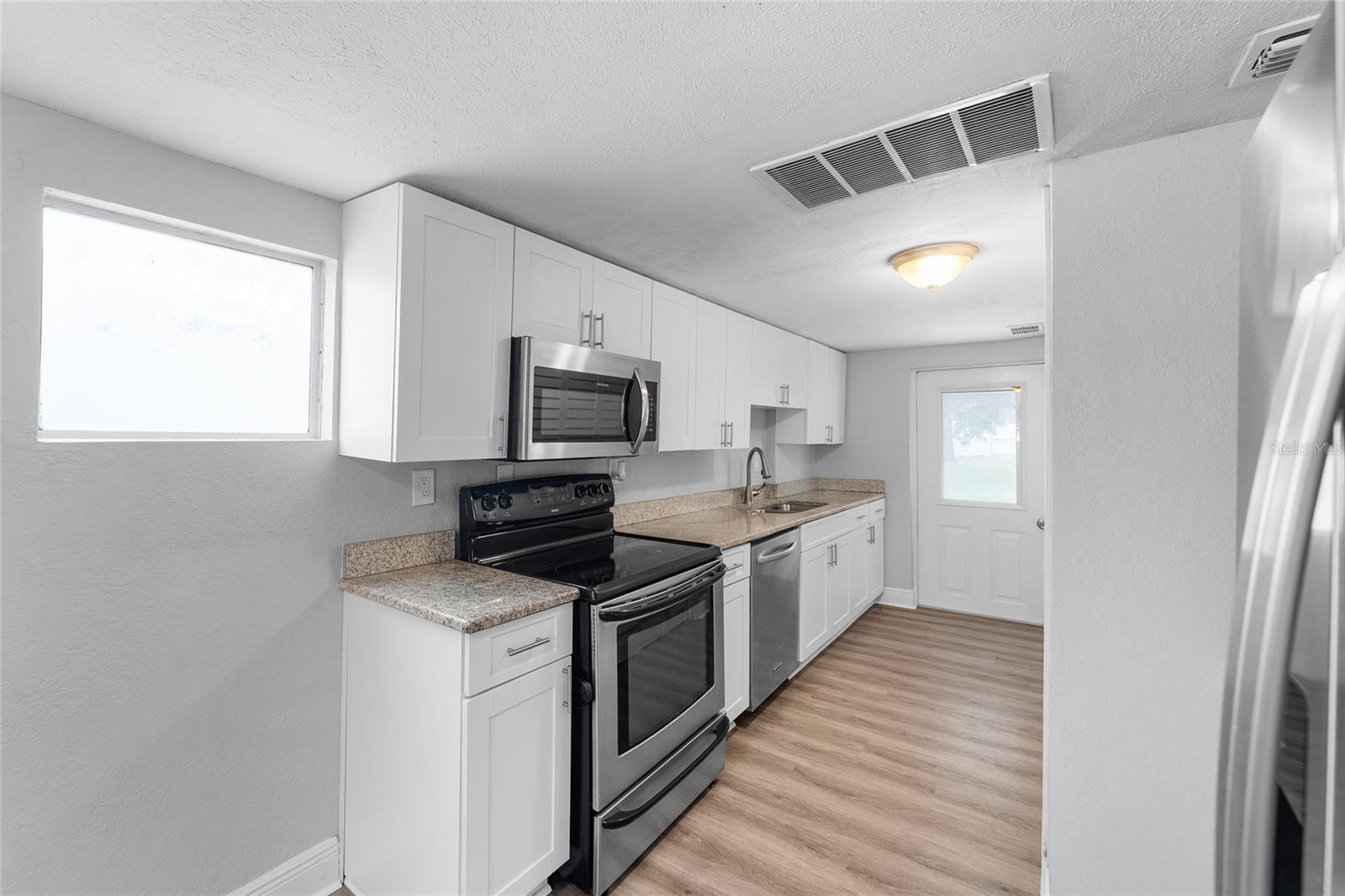 115 W ALLISON CT, TAMPA, FL — photo 10