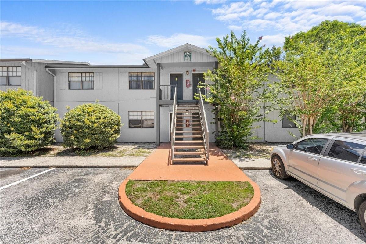 12407 OAK CEDAR PL #202, TAMPA, FL