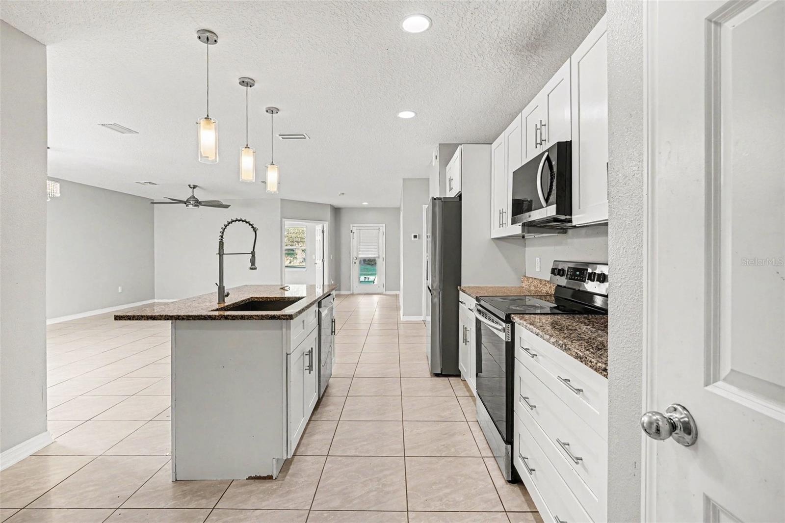 4957 CASTLE ST E, KISSIMMEE, FL — photo 9