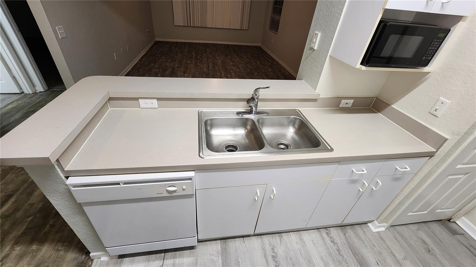 17101 CARRINGTON PARK DR #421, TAMPA, FL — photo 9