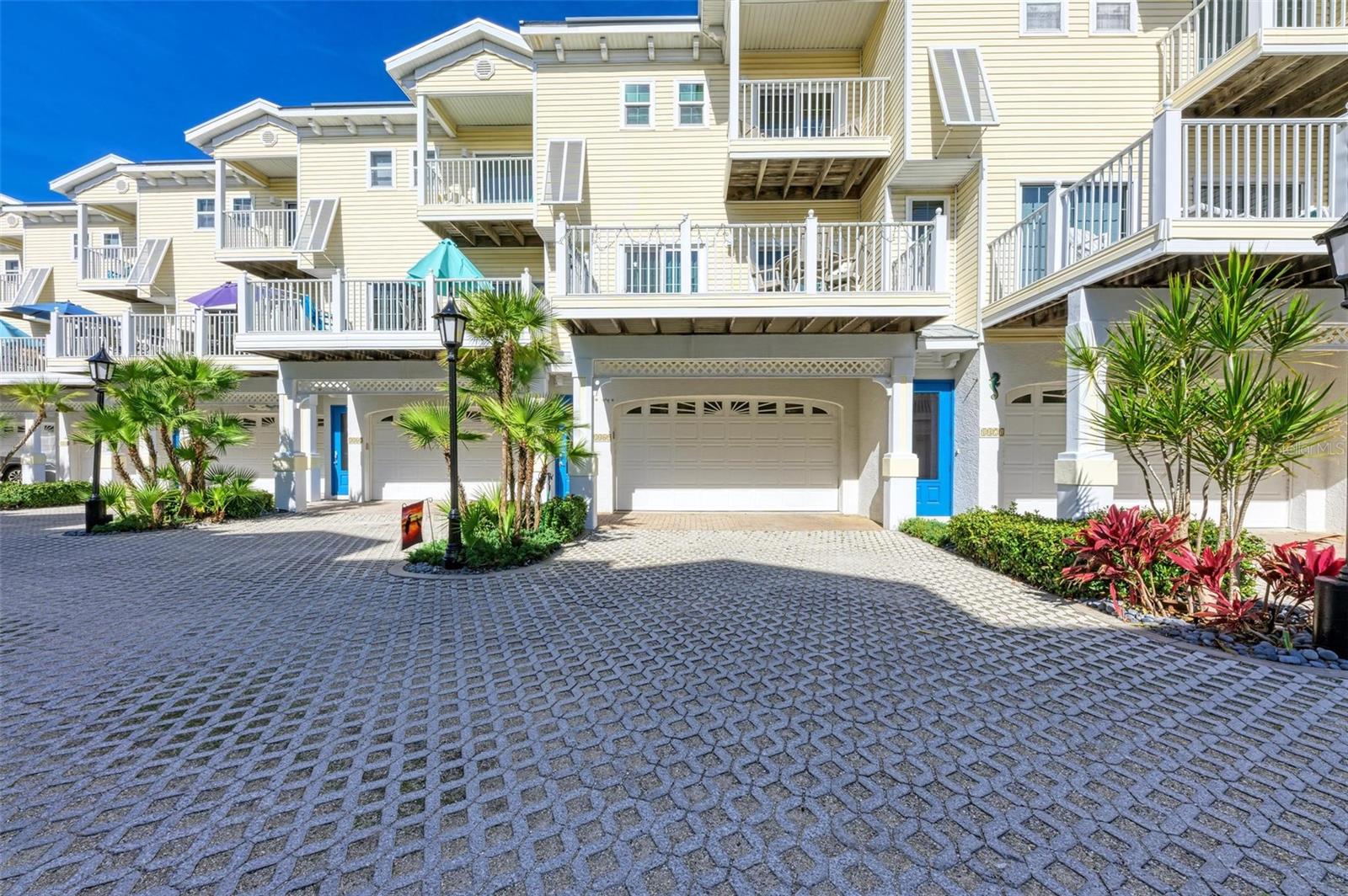 1469 GULF DR N, BRADENTON BEACH, FL