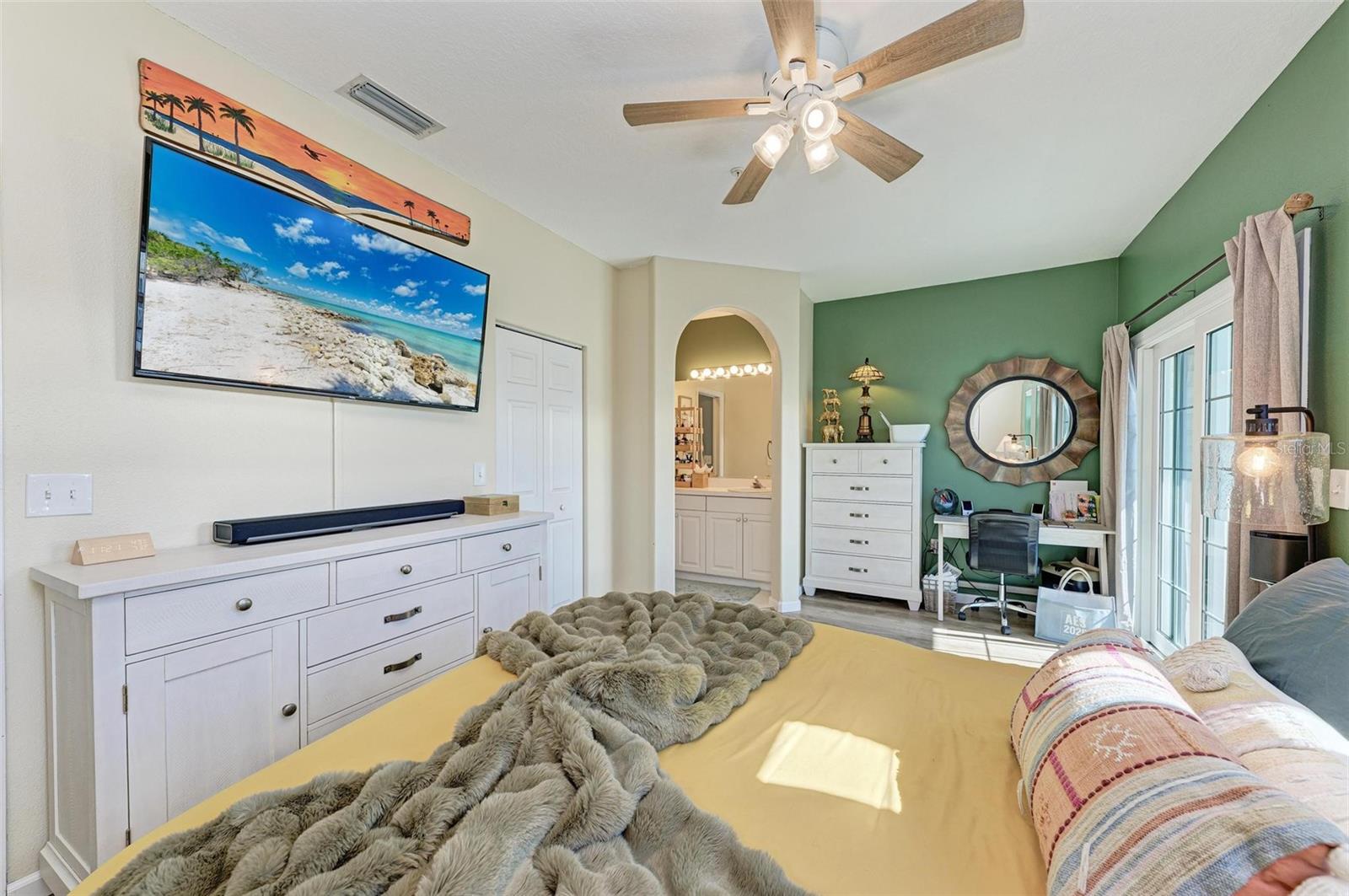 1469 GULF DR N, BRADENTON BEACH, FL — photo 29