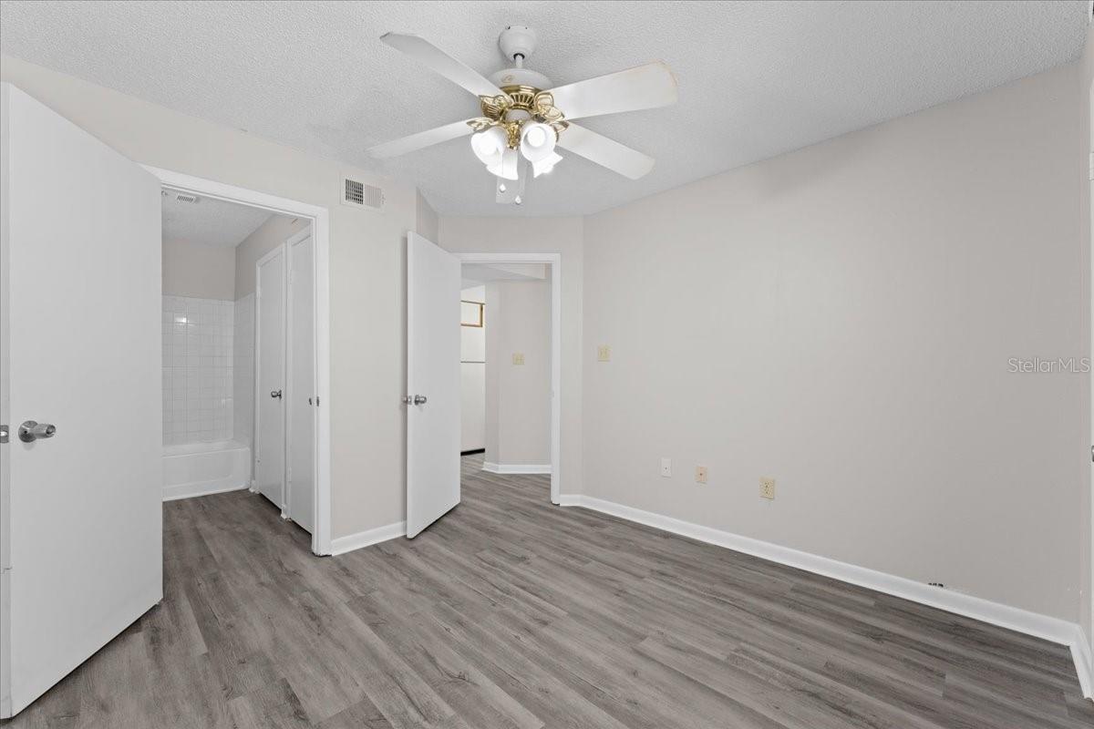 8641 FANCY FINCH DR #102, TAMPA, FL — photo 14