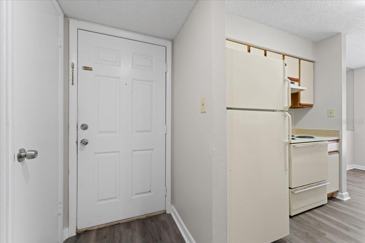 8641 FANCY FINCH DR #102, TAMPA, FL — photo 18