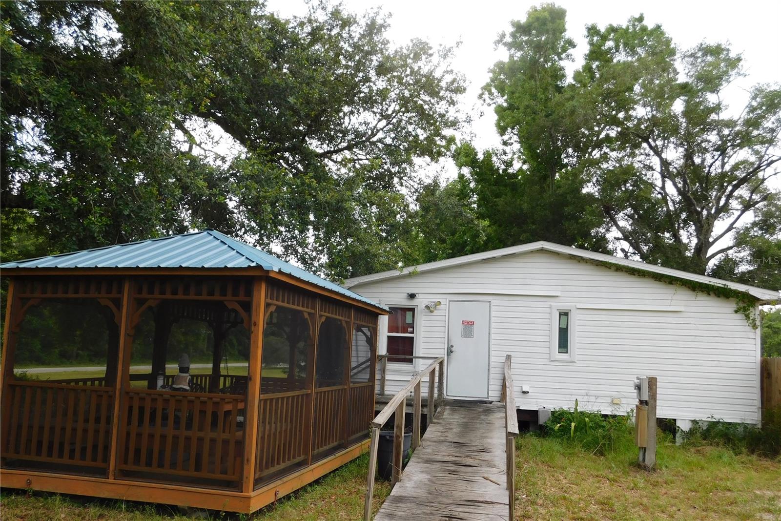 30501 CLEARVIEW DR, WESLEY CHAPEL, FL — photo 16