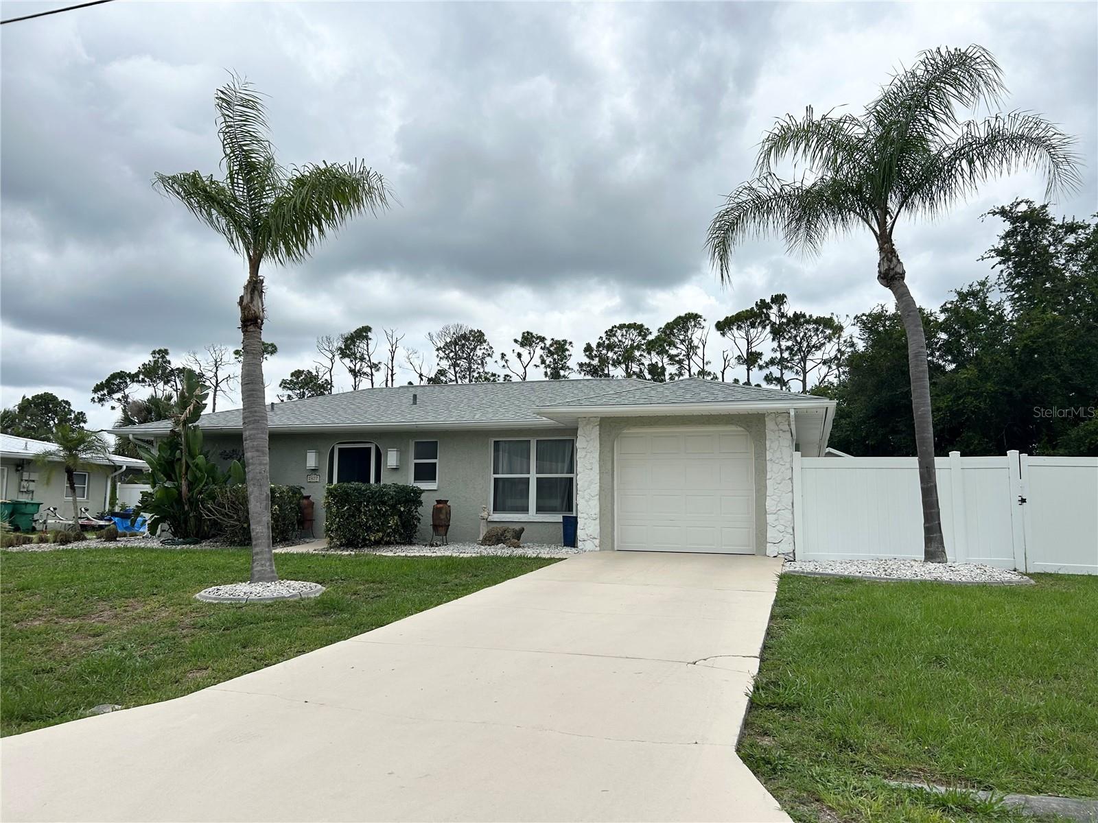 2477 CANNOLOT BLVD, PORT CHARLOTTE, FL