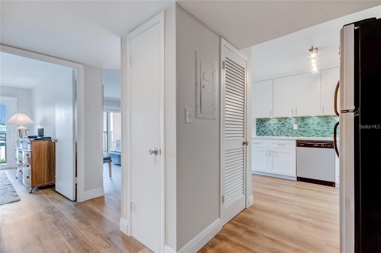51 ISLAND WAY #104, CLEARWATER BEACH, FL — photo 6