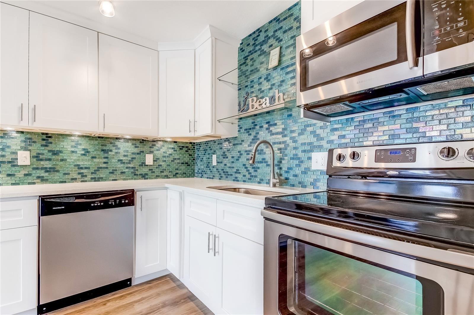 51 ISLAND WAY #104, CLEARWATER BEACH, FL — photo 9