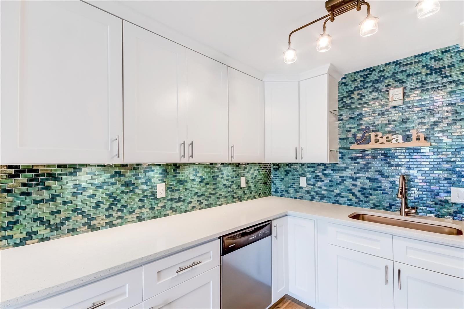 51 ISLAND WAY #104, CLEARWATER BEACH, FL — photo 15