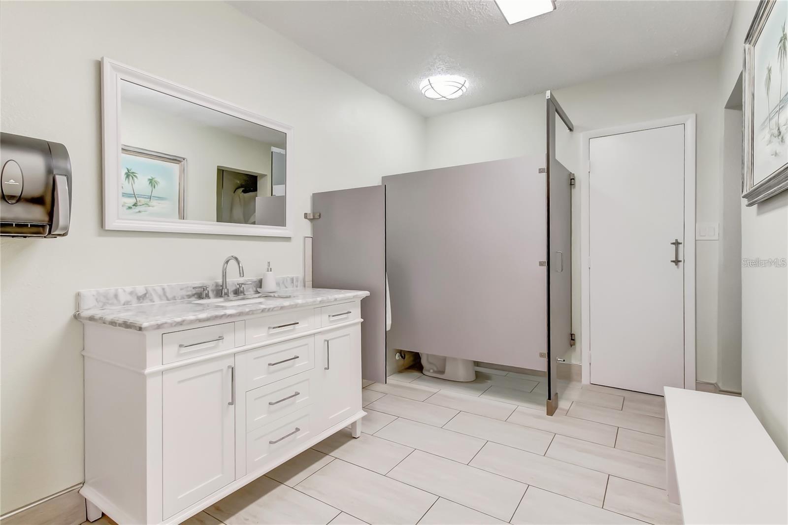 51 ISLAND WAY #104, CLEARWATER BEACH, FL — photo 59