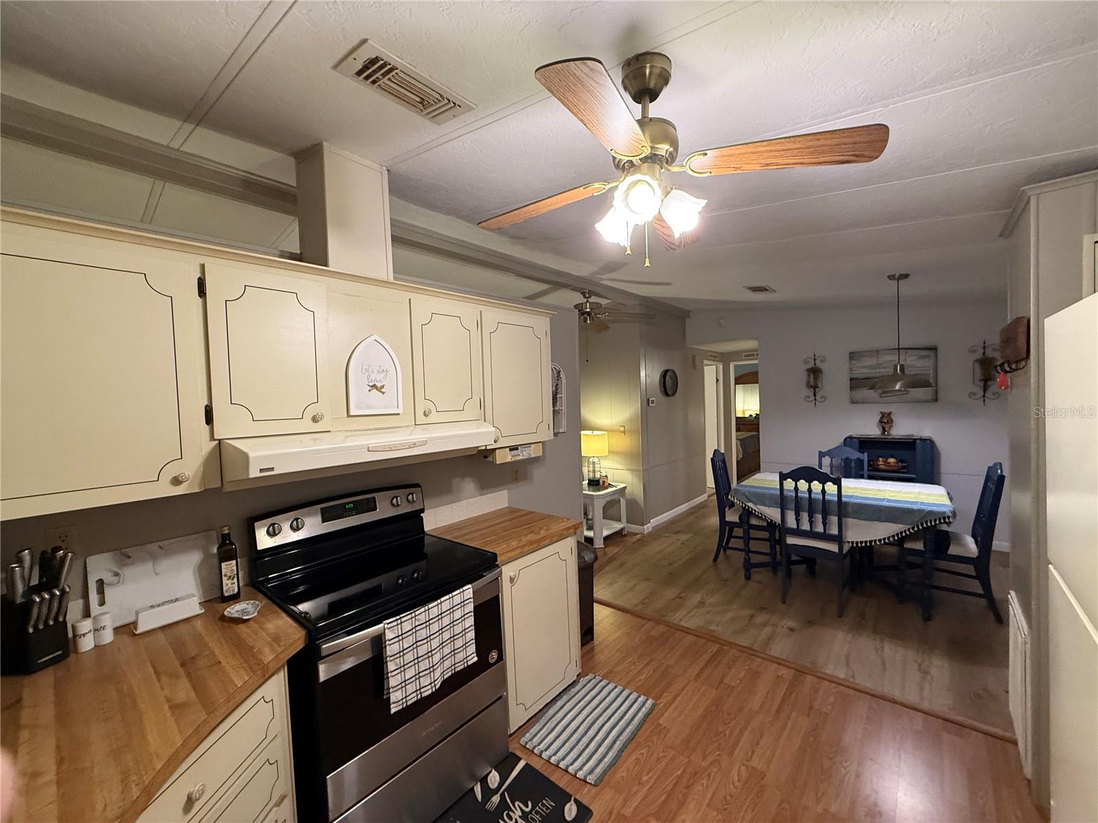 101 CYPRESS RD, WILDWOOD, FL — photo 3
