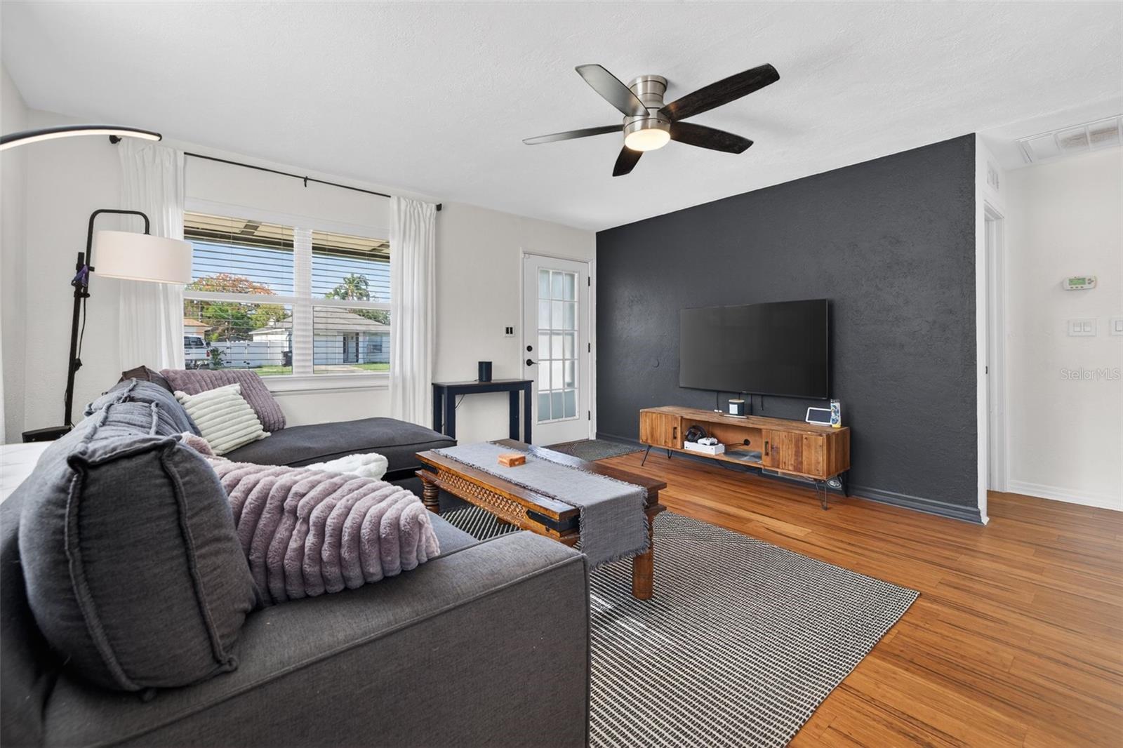 3766 56TH AVE N, ST PETERSBURG, FL — photo 3