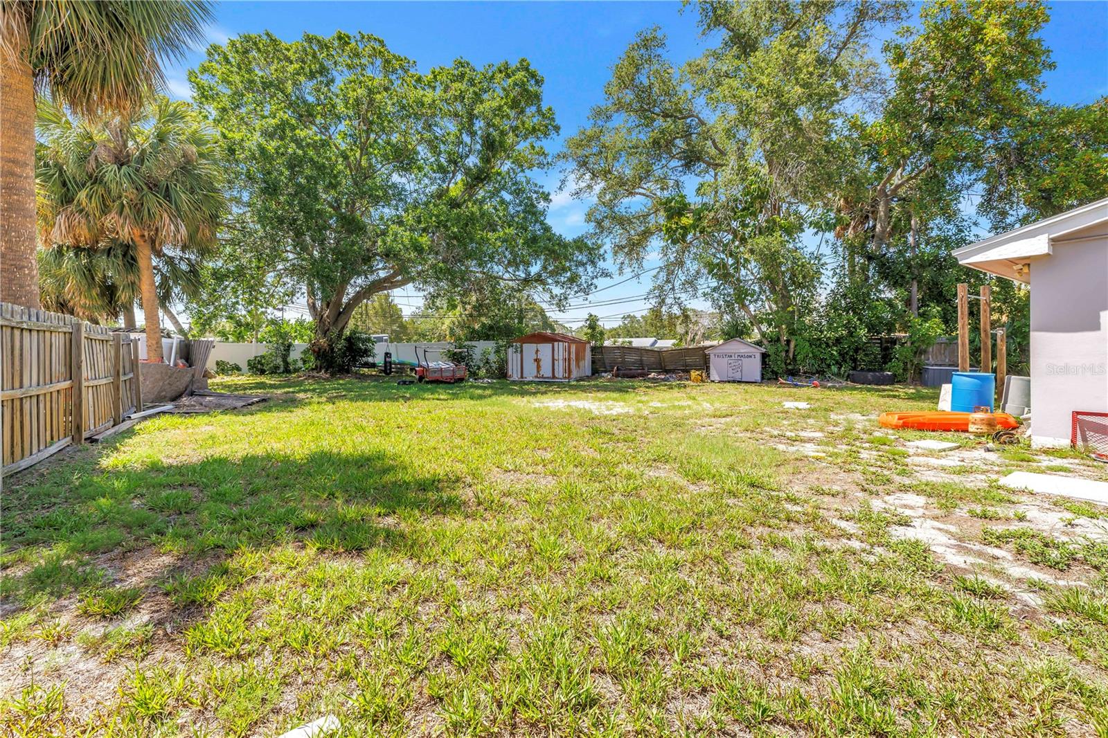 4030 OVERLOOK DR NE, ST PETERSBURG, FL — photo 4