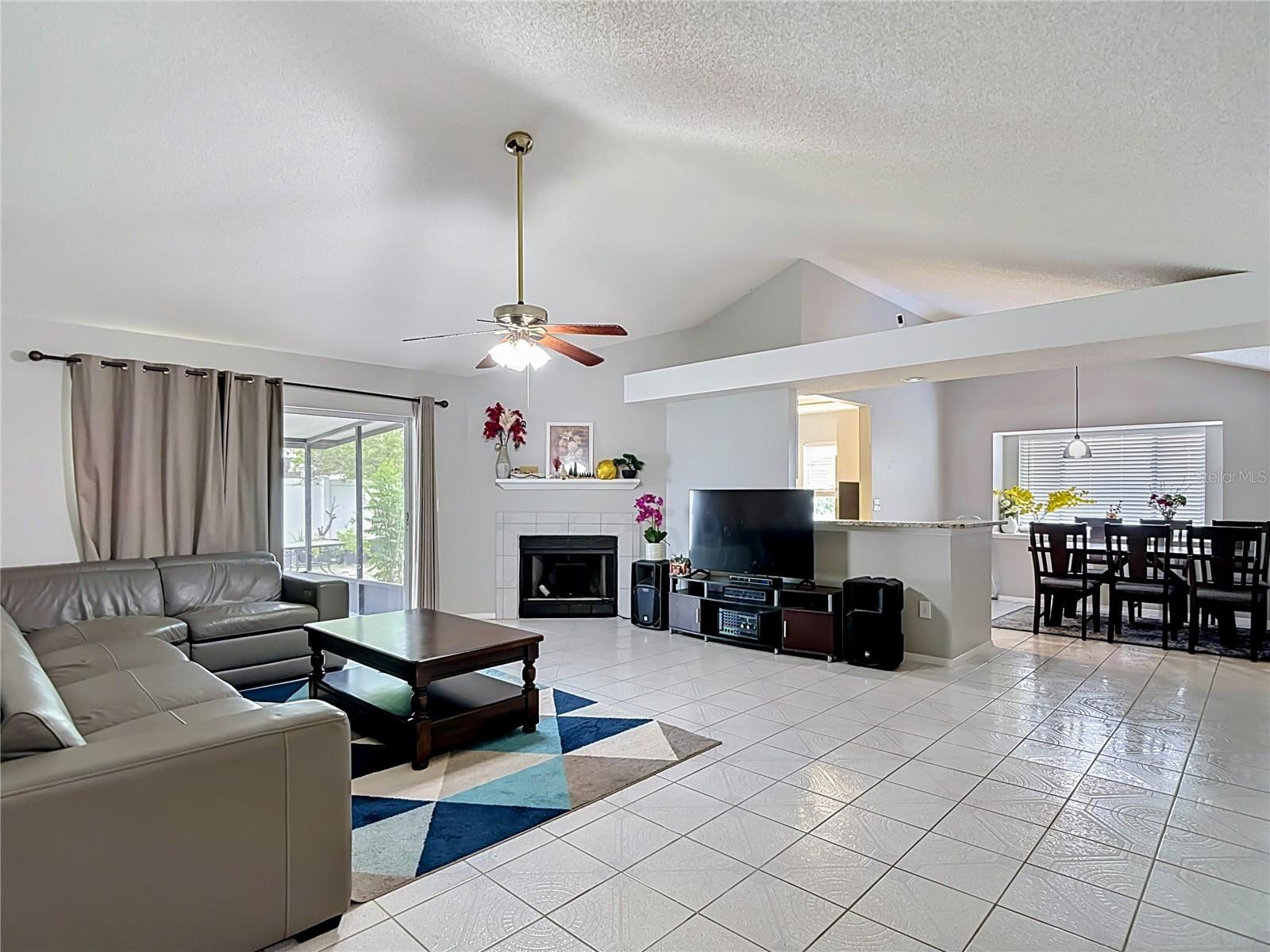 7110 HOLLOWELL DR, TAMPA, FL — photo 6