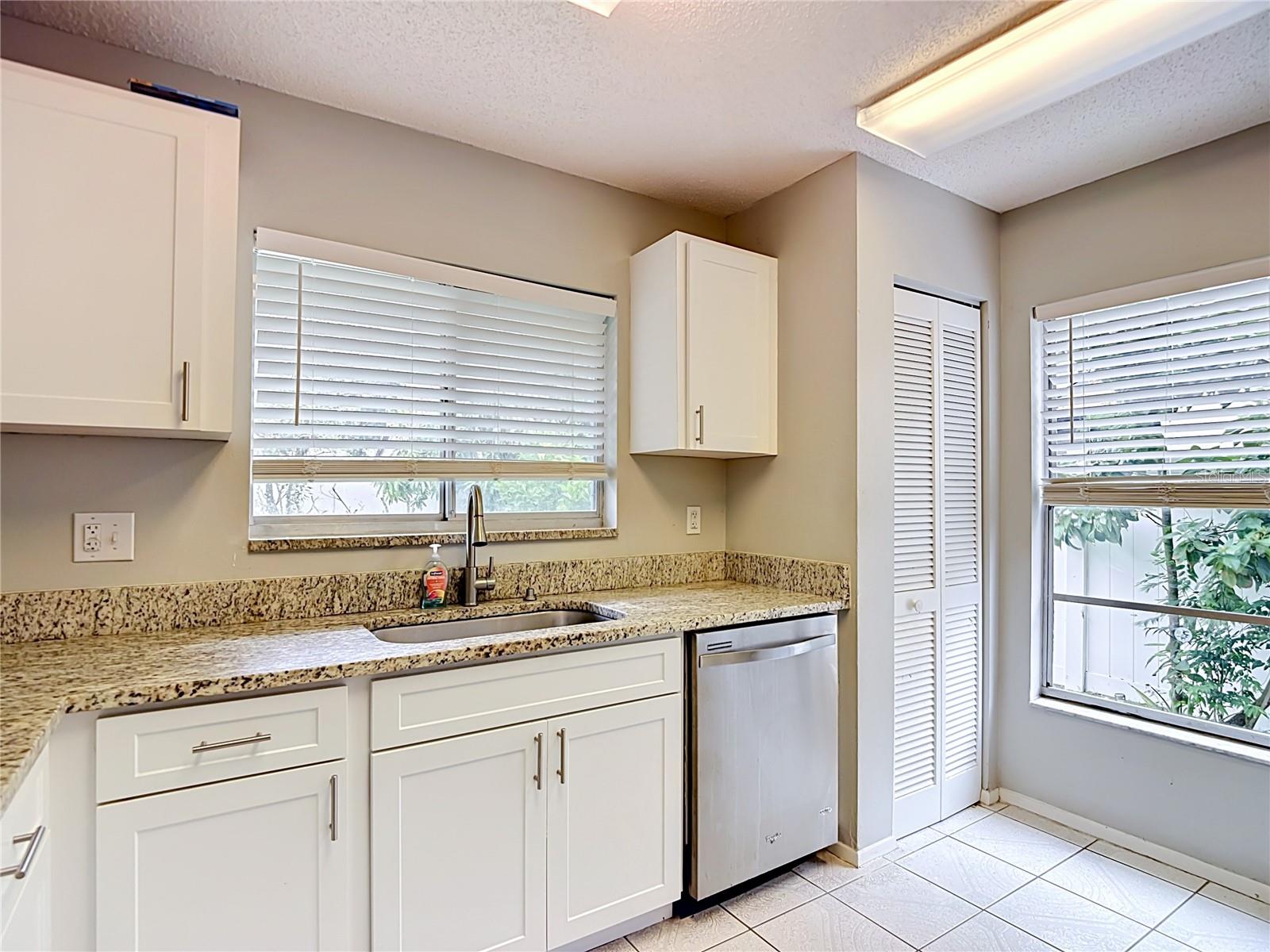 7110 HOLLOWELL DR, TAMPA, FL — photo 15