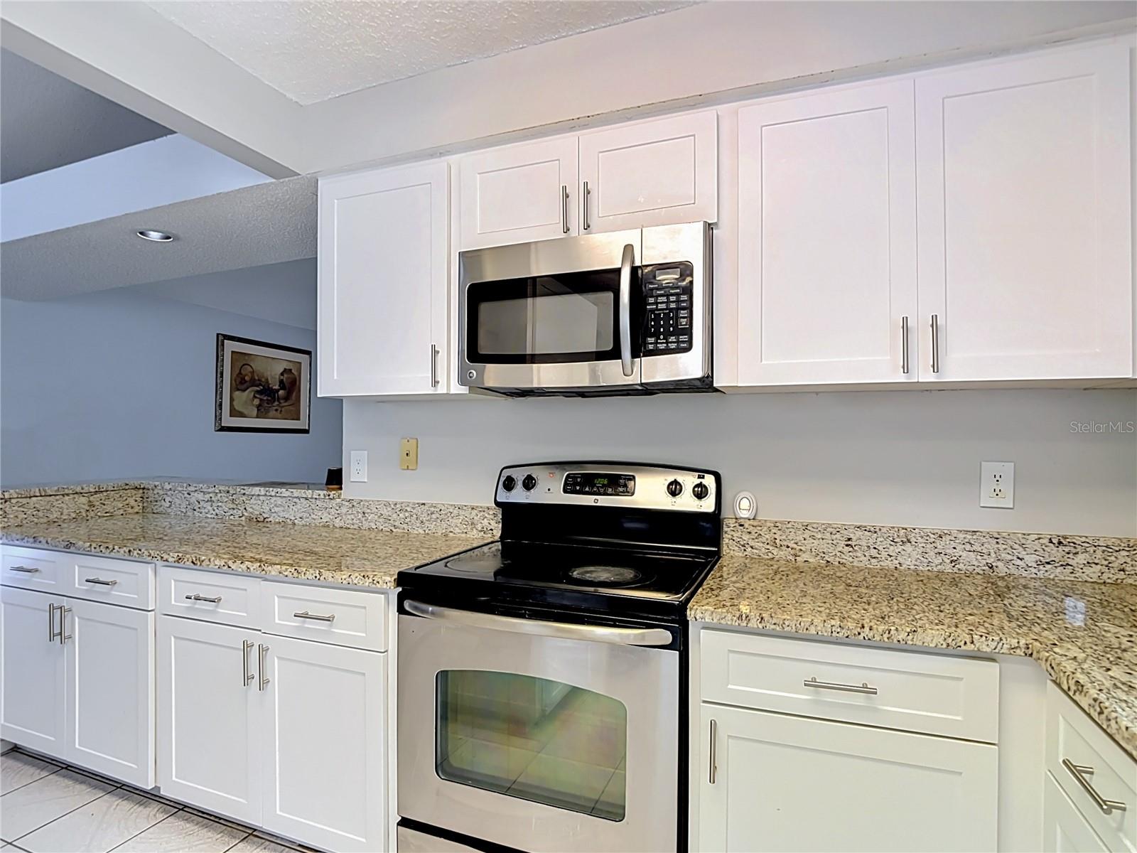 7110 HOLLOWELL DR, TAMPA, FL — photo 17