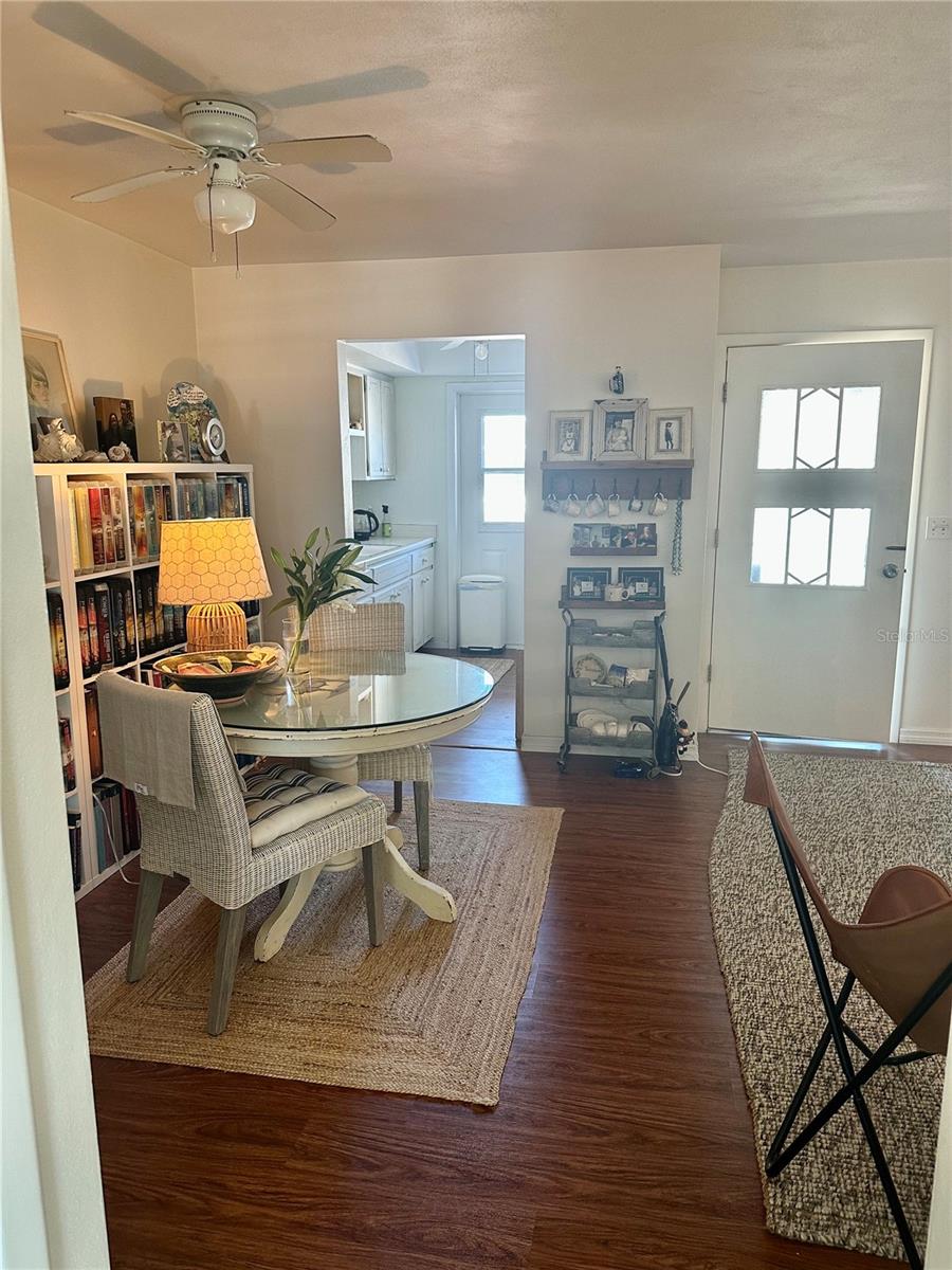 1221 DREW ST #D9, CLEARWATER, FL — photo 9