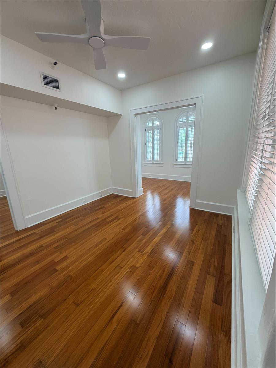 1221 N PALM AVE #204, SARASOTA, FL — photo 9