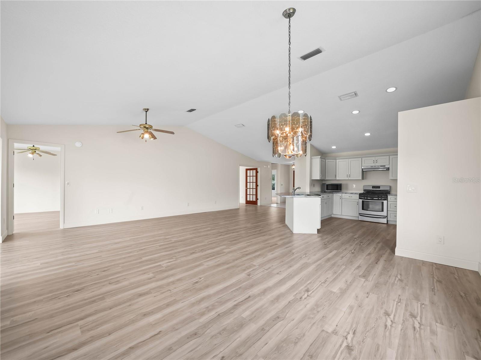 6341 SILVER LAKES DR W, LAKELAND, FL — photo 7
