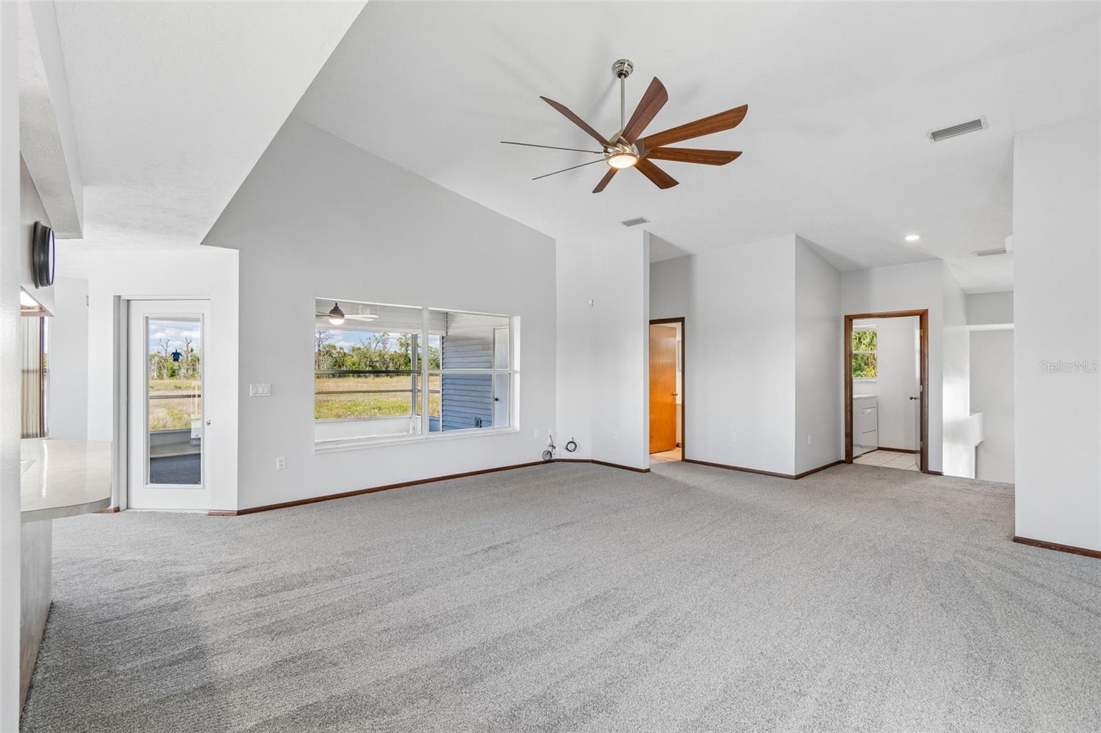 5247 TROPICAL PT, WEEKI WACHEE, FL — photo 21