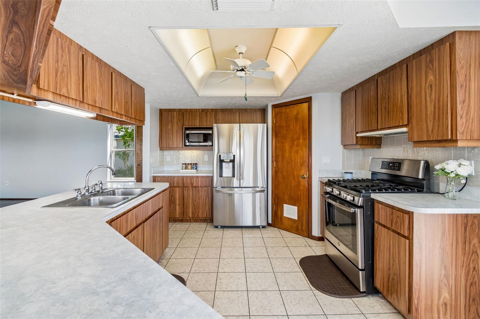 5247 TROPICAL PT, WEEKI WACHEE, FL — photo 29