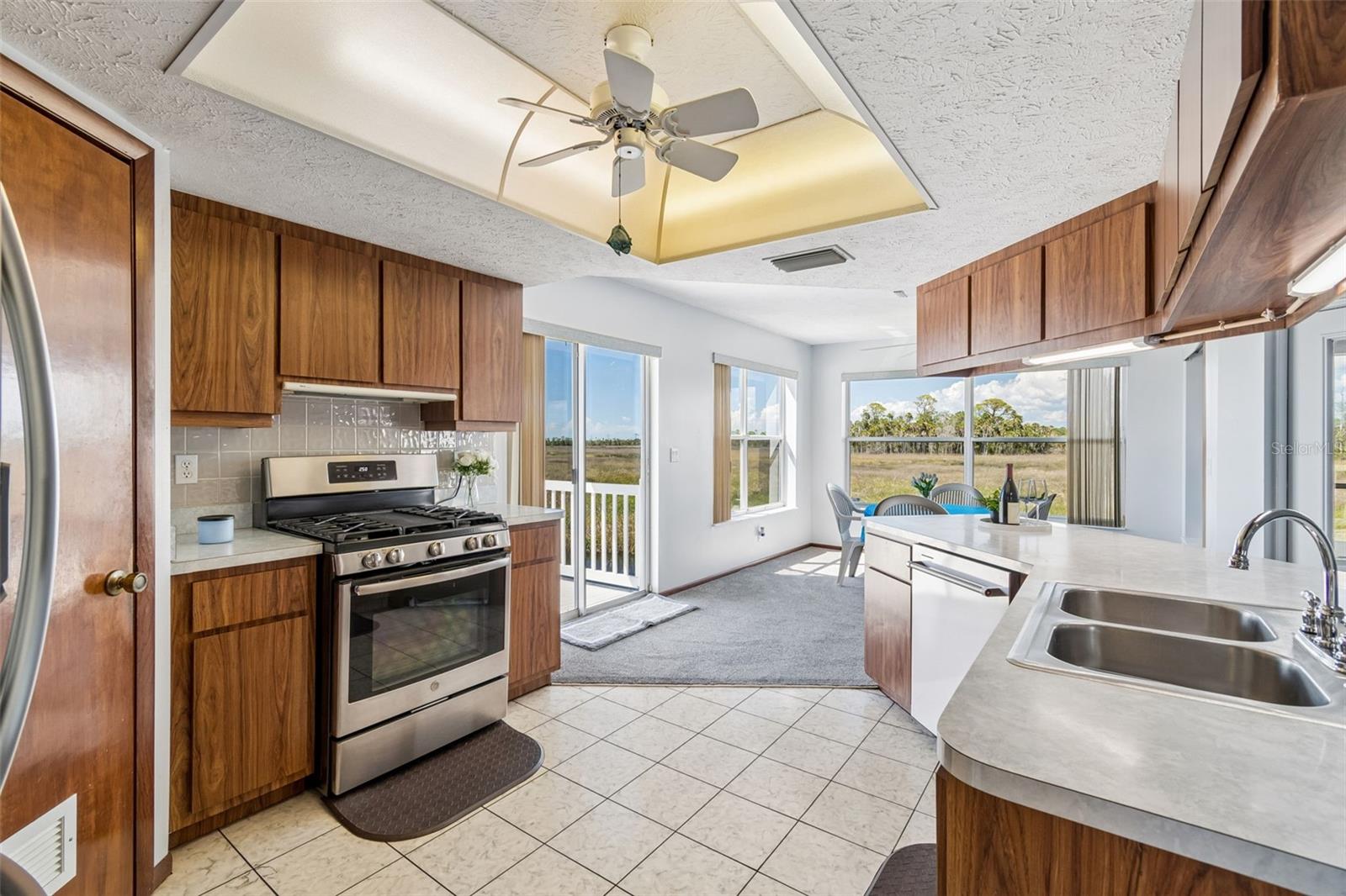5247 TROPICAL PT, WEEKI WACHEE, FL — photo 33