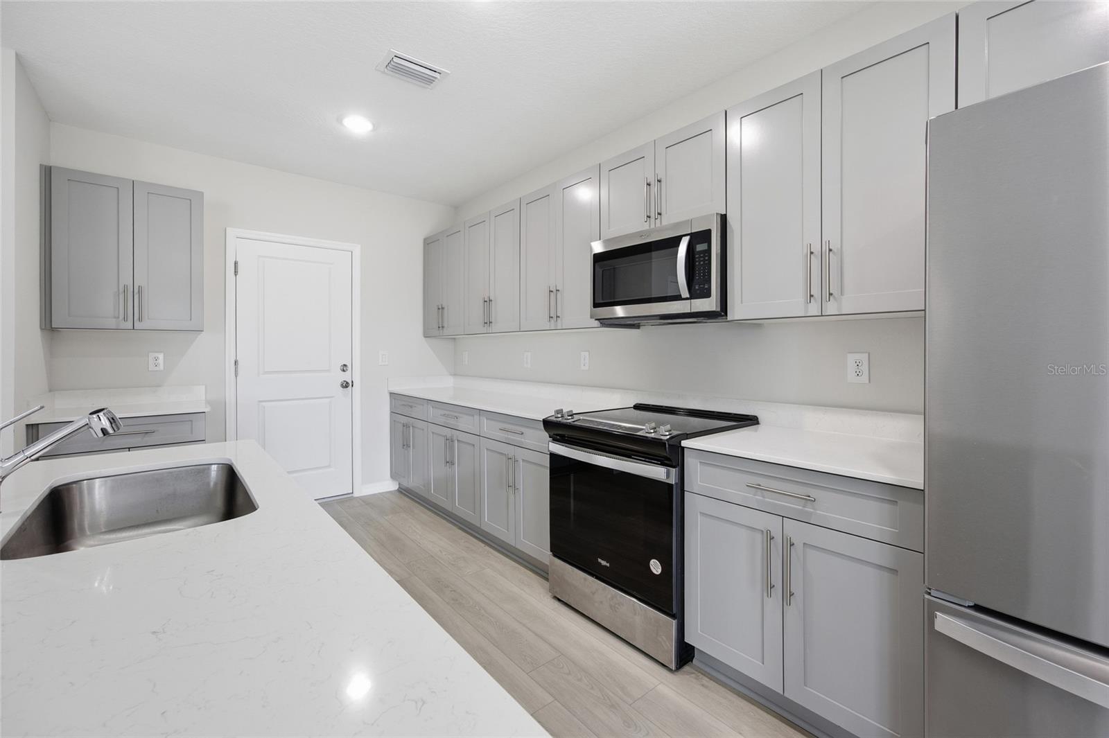 37114 SAGEMOOR DR, ZEPHYRHILLS, FL — photo 21