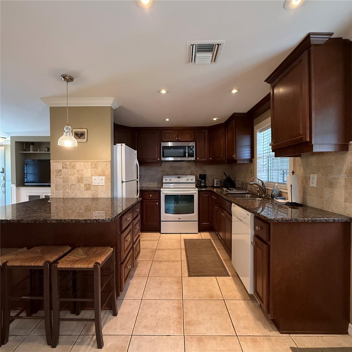695 ALLIGATOR DR, VENICE, FL — photo 11