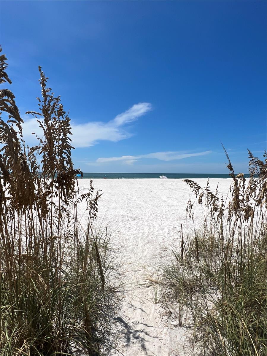 695 ALLIGATOR DR, VENICE, FL — photo 42