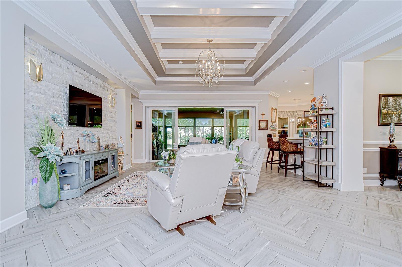 15303 VALENCIA DEL SOL ST, WIMAUMA, FL — photo 9